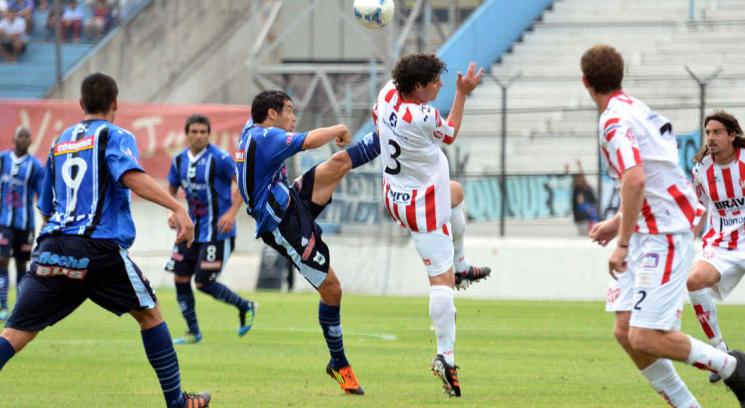 Instituto mostró su mejor juego en el segundo tiempo y venció a Gimnasia en Jujuy (Foto: gentileza El Pregón).