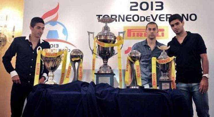 Lanzini, Fariña y Bellone estuvieron en la presentación del torneo (Foto: Télam).